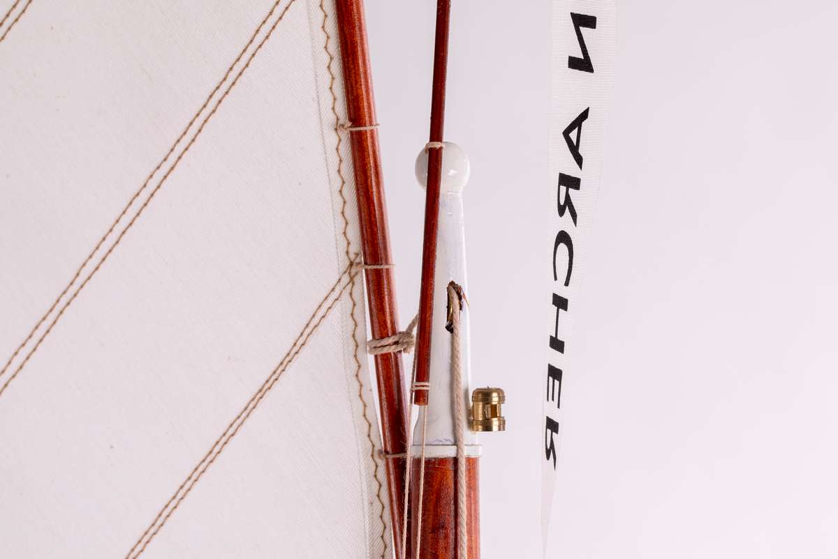 1:15 Colin Archer RC - -Wooden hull