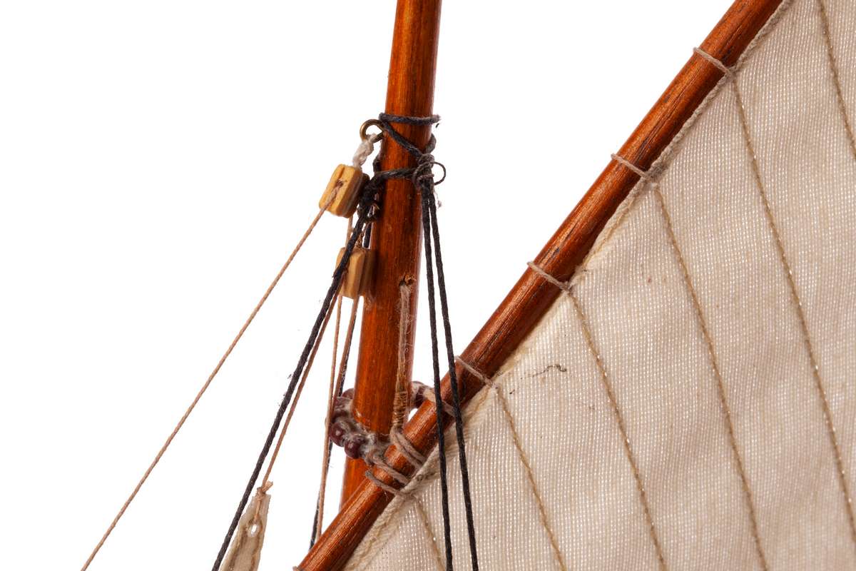 1:30 ESPERANCE - Wooden hull