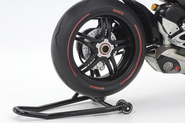 1/12 Ducati Superleggera V4