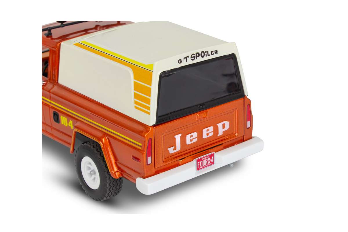 1979 Jeep® J-10 pickup with camper top 1:24
