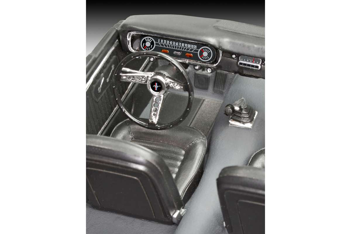 Model Set 1965 Ford Mustang 2+2 Fastback 1:24