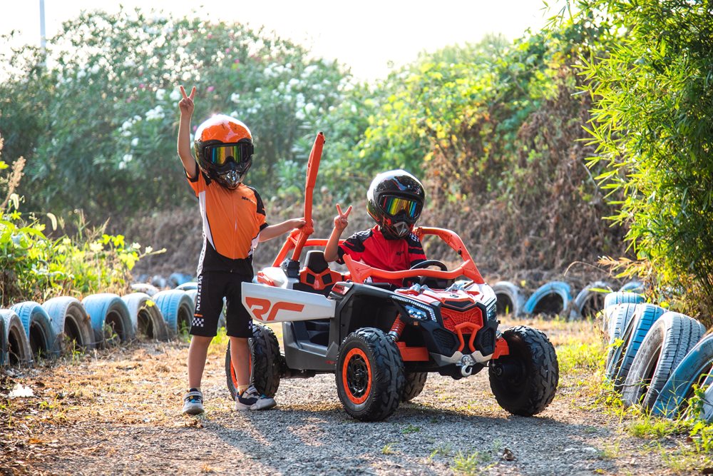 Can-Am Maverick UTV Elbil för Barn, 24V 4x200W