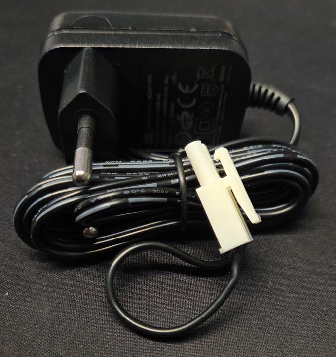 9V laddare med Mini-Tamiya kontakt – 200 mAh