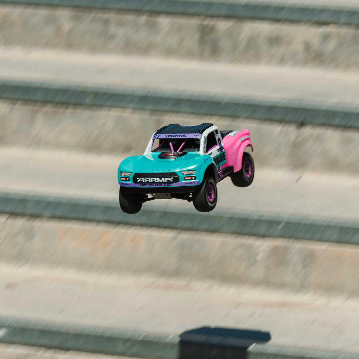 1/16 MOJAVE GROM 223S DSC 4X4 RTR Brushless Desert Truck (Battery & Charger Included), Teal