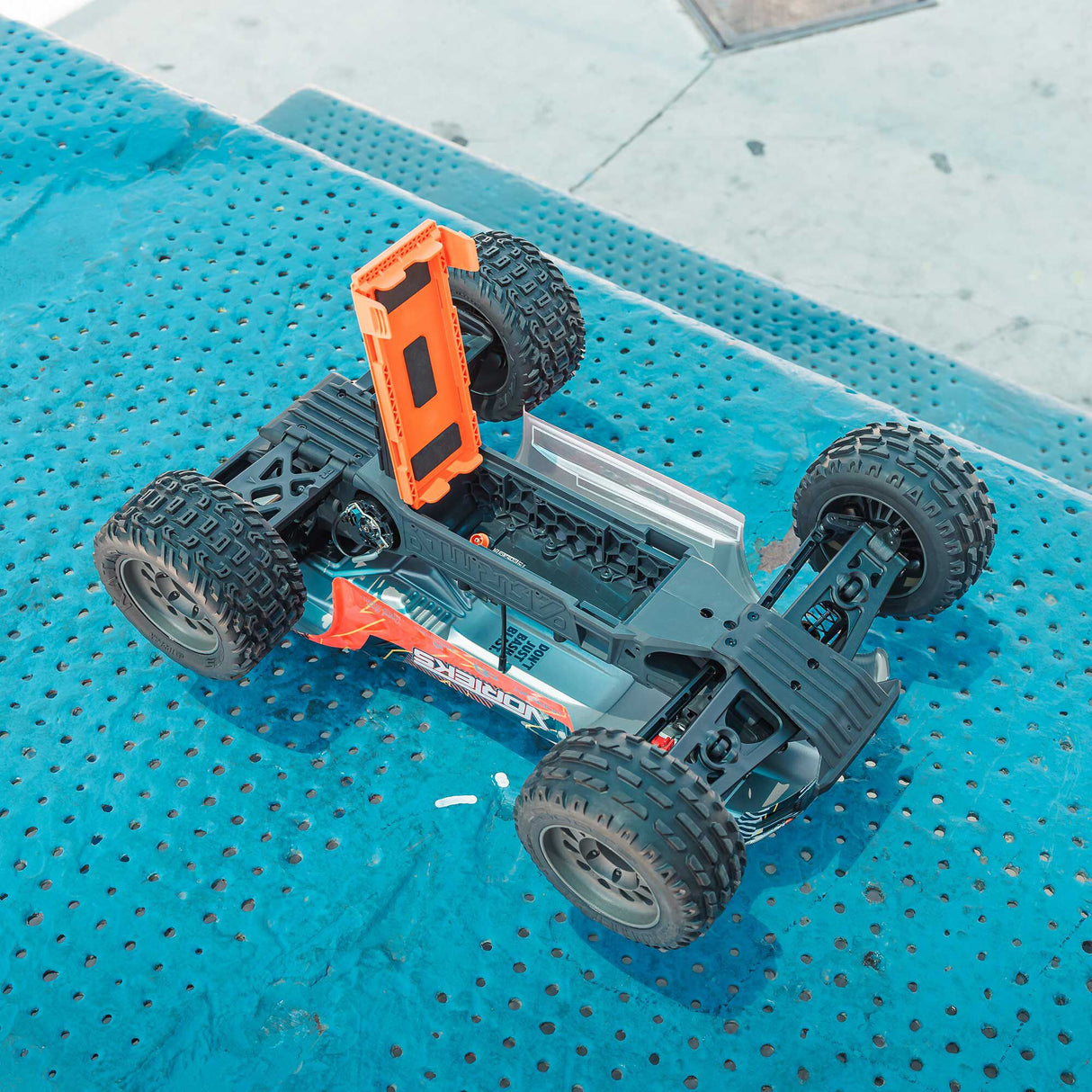 1/10 SCX10 III Coyote 4X4 RTR Brushed Rock Crawler, Blue