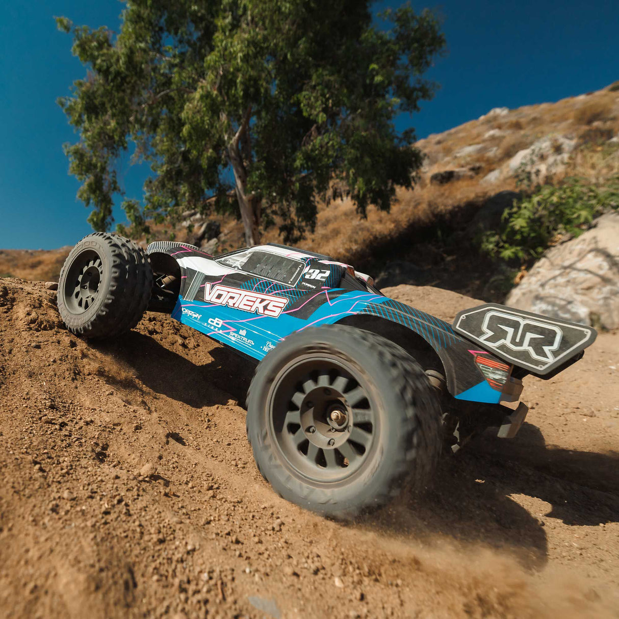 1/10 SCX10 III Coyote 4X4 RTR Brushed Rock Crawler, Blue