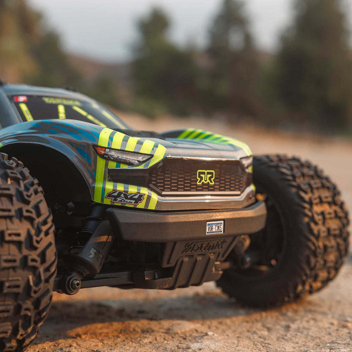 1/10 SCX10 III Coyote 4X4 RTR Brushed Rock Crawler, Blue