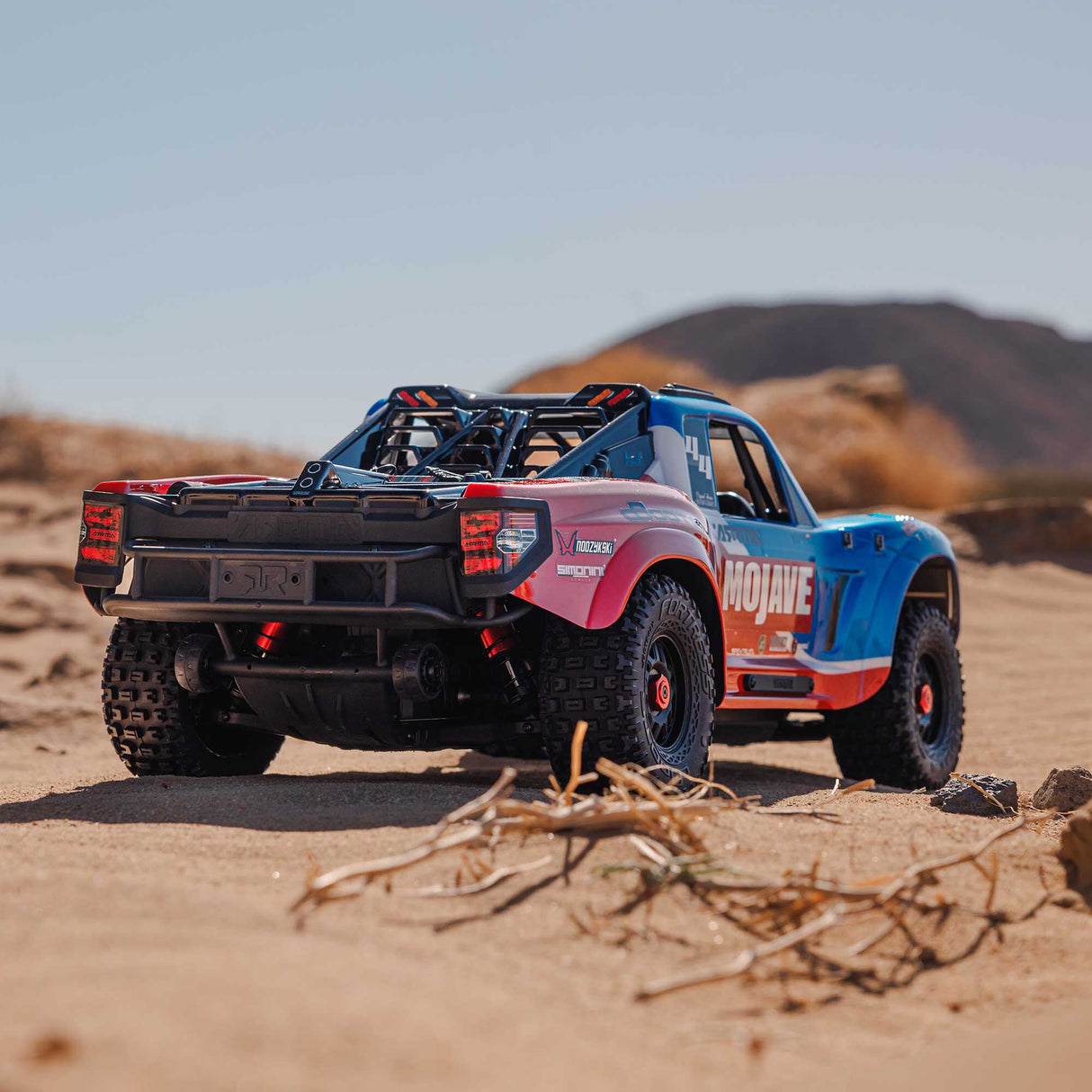 1/10 SCX10 III Coyote 4X4 RTR Brushed Rock Crawler, Blue
