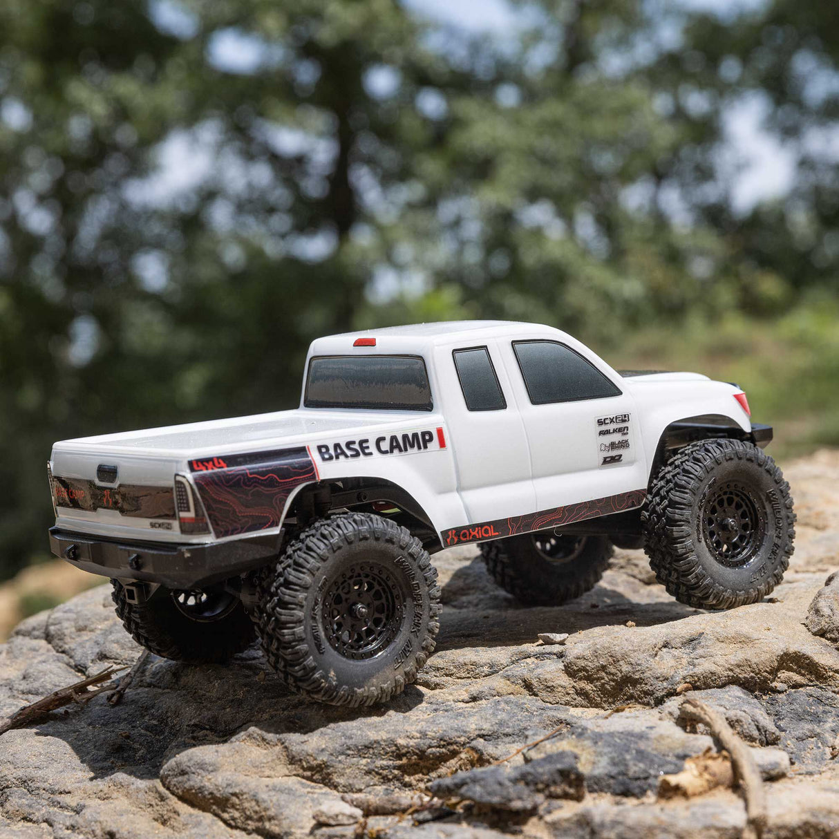 1/10 SCX10 III Coyote 4X4 RTR Brushed Rock Crawler, Blue
