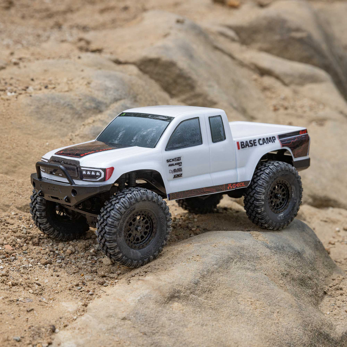 1/10 SCX10 III Coyote 4X4 RTR Brushed Rock Crawler, Blue