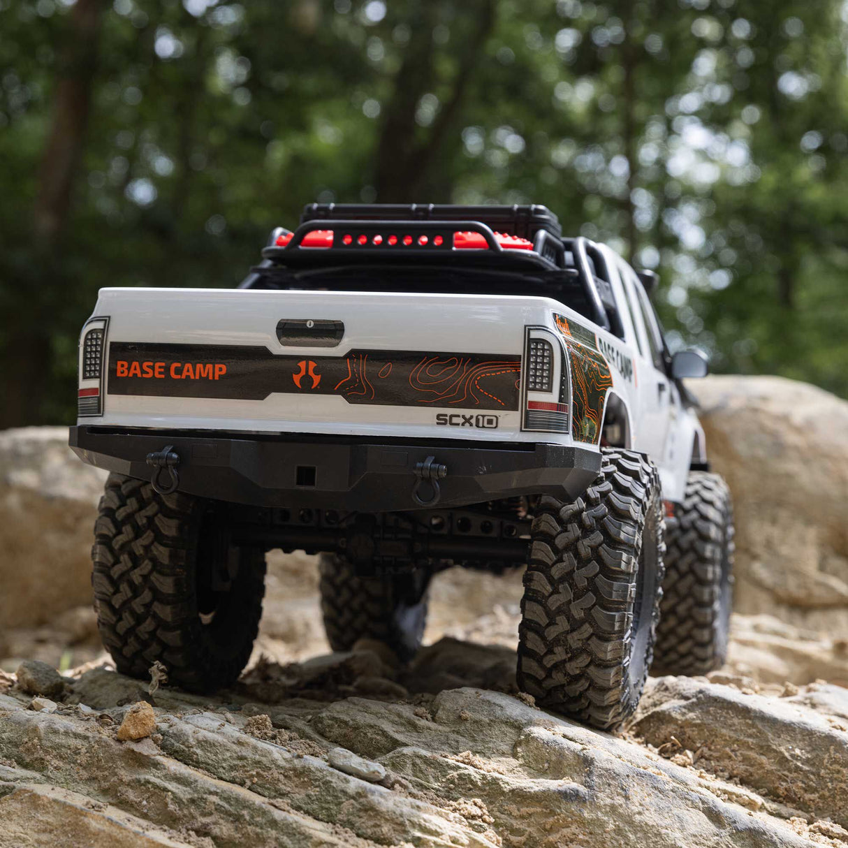 1/10 SCX10 III Coyote 4X4 RTR Brushed Rock Crawler, Blue