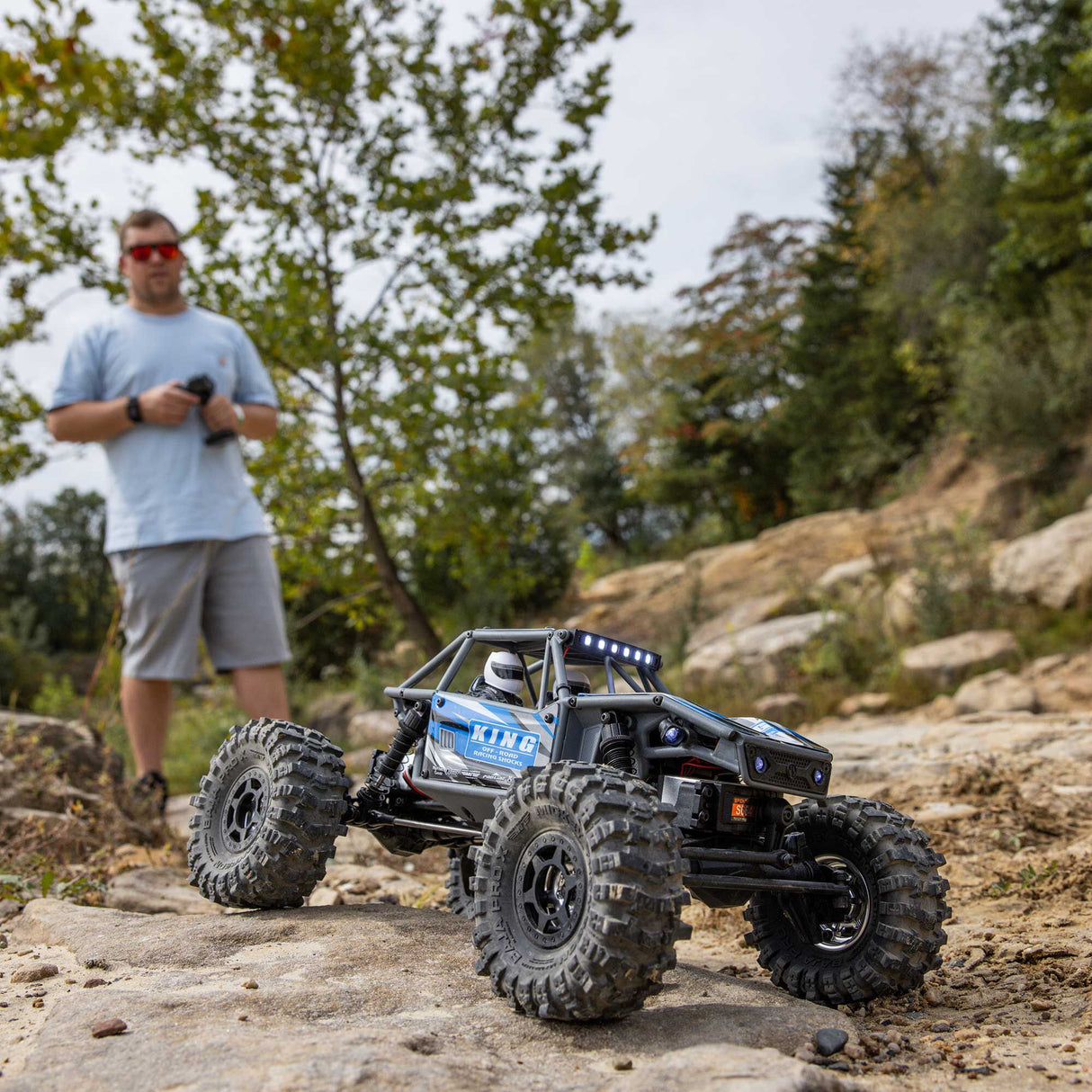 1/10 SCX10 III Coyote 4X4 RTR Brushed Rock Crawler, Blue