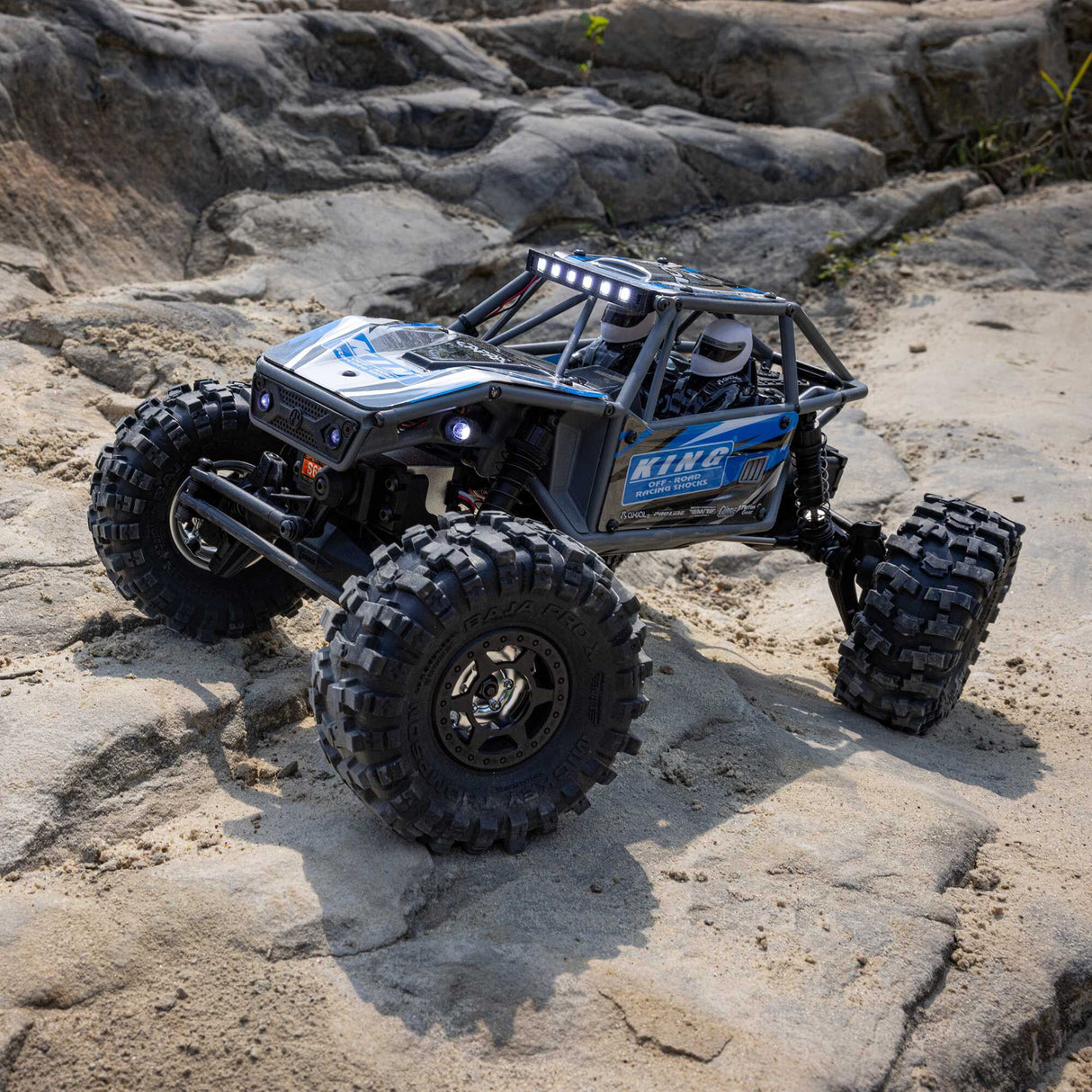 1/10 SCX10 III Coyote 4X4 RTR Brushed Rock Crawler, Blue