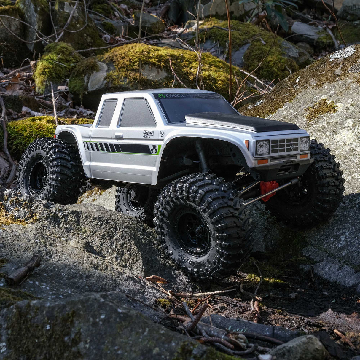 1/10 SCX10 III Coyote 4X4 RTR Brushed Rock Crawler, Blue