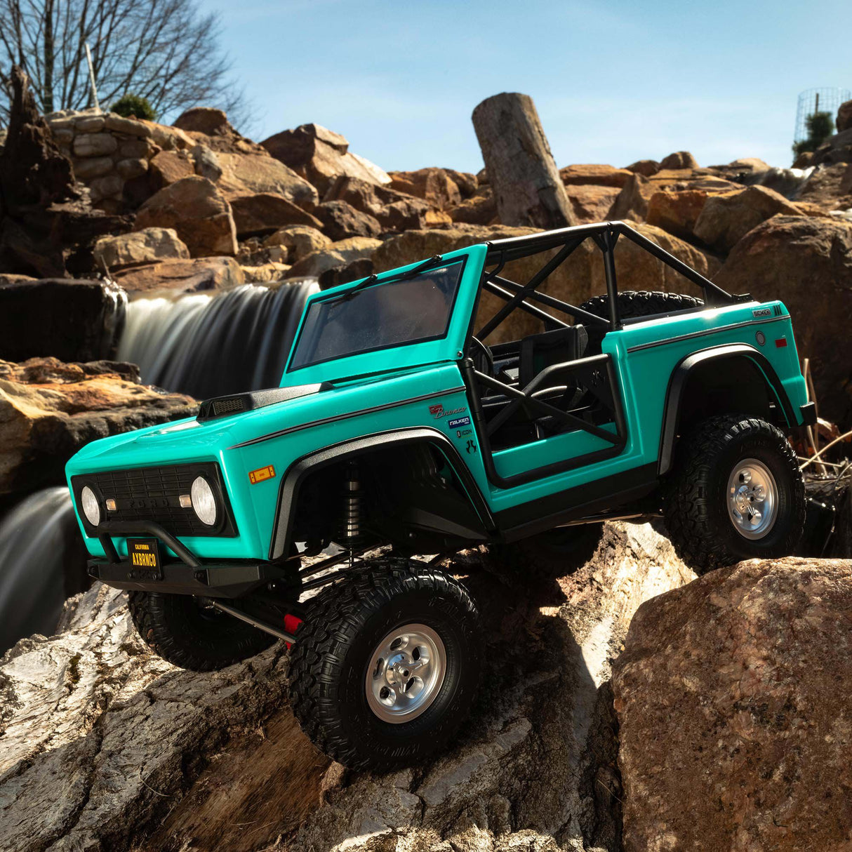SCX10 III Early Ford Bronco 1/10th 4wd RTR (Teal)