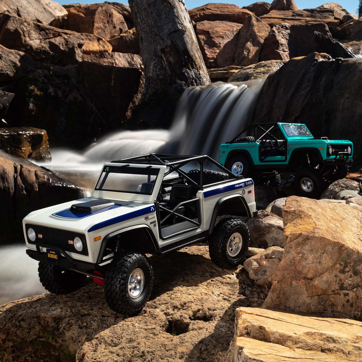 SCX10 III Early Ford Bronco 1/10th 4wd RTR (White)