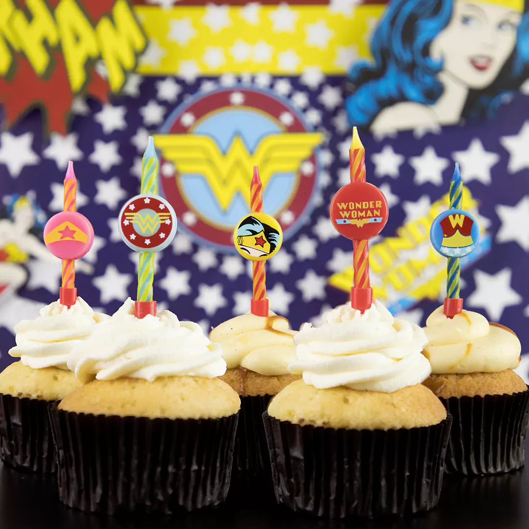 Set of 10 Birthday style Candles Wonderwoman logo - DC Comics