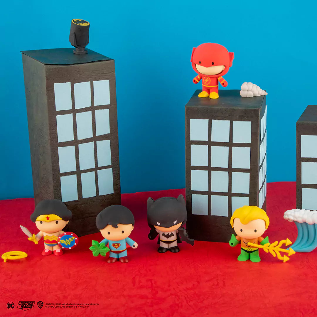 Gomee Figurine - Display 24 Boxes - DC Comics