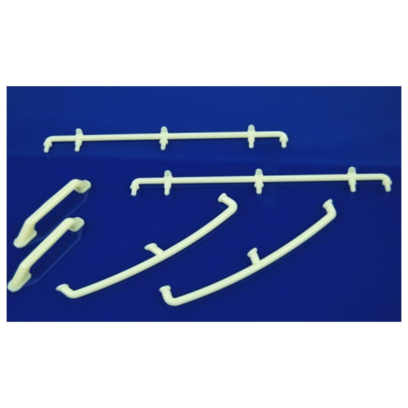 Guardrail handle for PG4