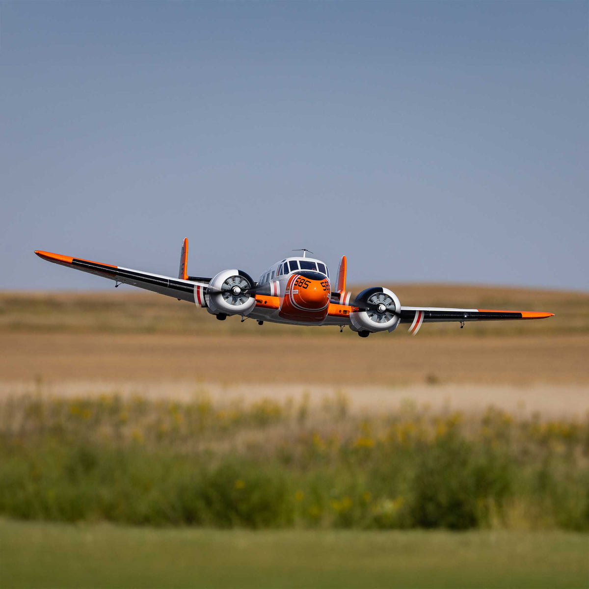 Beechcraft D18/RC-45J 1.5m BNF Basic with AS3X+ and SAFE