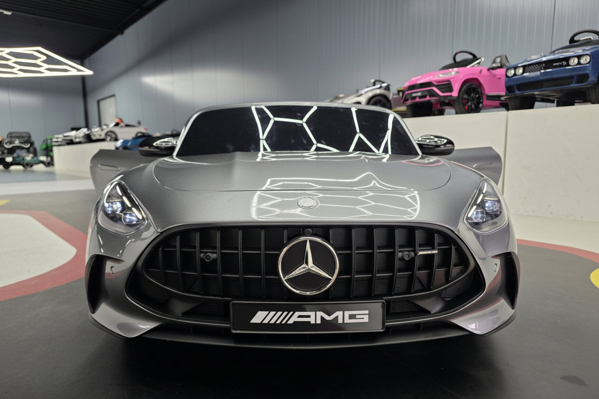 Mercedes-Benz GT63 24V elbil för barn – 2 personer, metallic grå