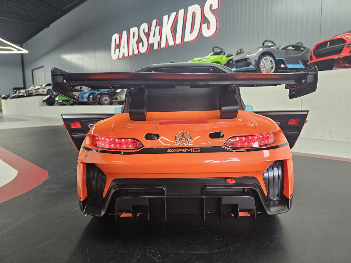 Mercedes-Benz GT3 AMG 12V elbil för barn – 1 person, orange