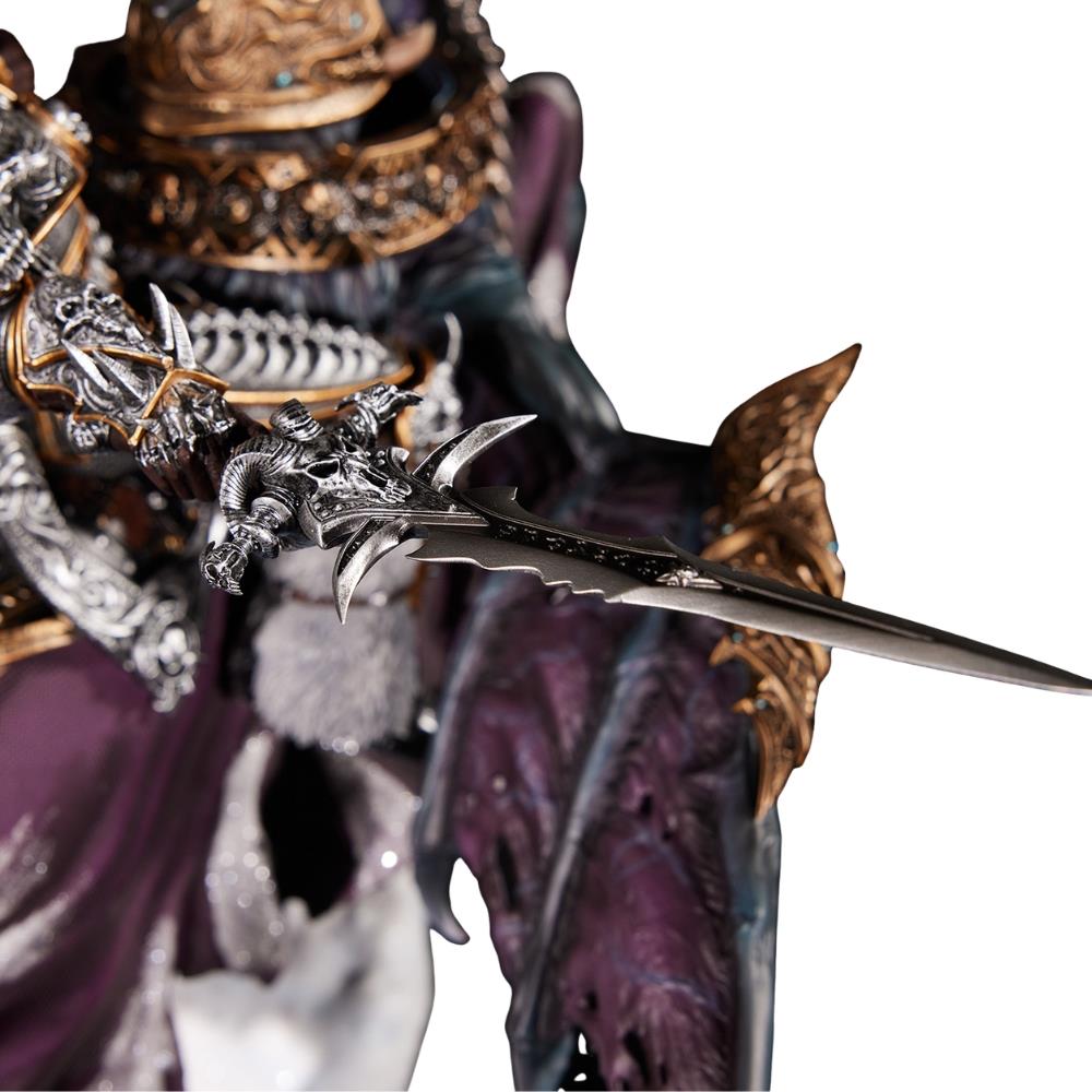 Blizzard World of Warcraft -The Lich King & Invincible (14-Inch) Statue