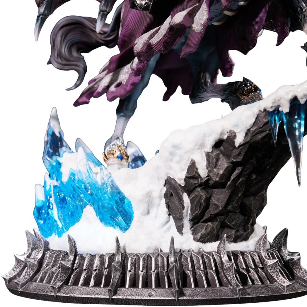 Blizzard World of Warcraft -The Lich King & Invincible (14-Inch) Statue