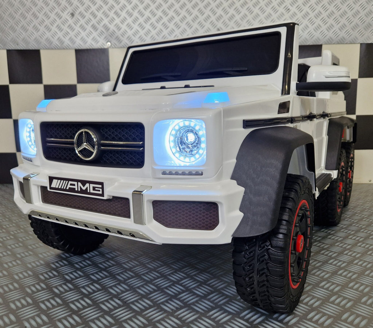 Barnbil Mercedes G63 6x6 AMG för 1 person i vitt