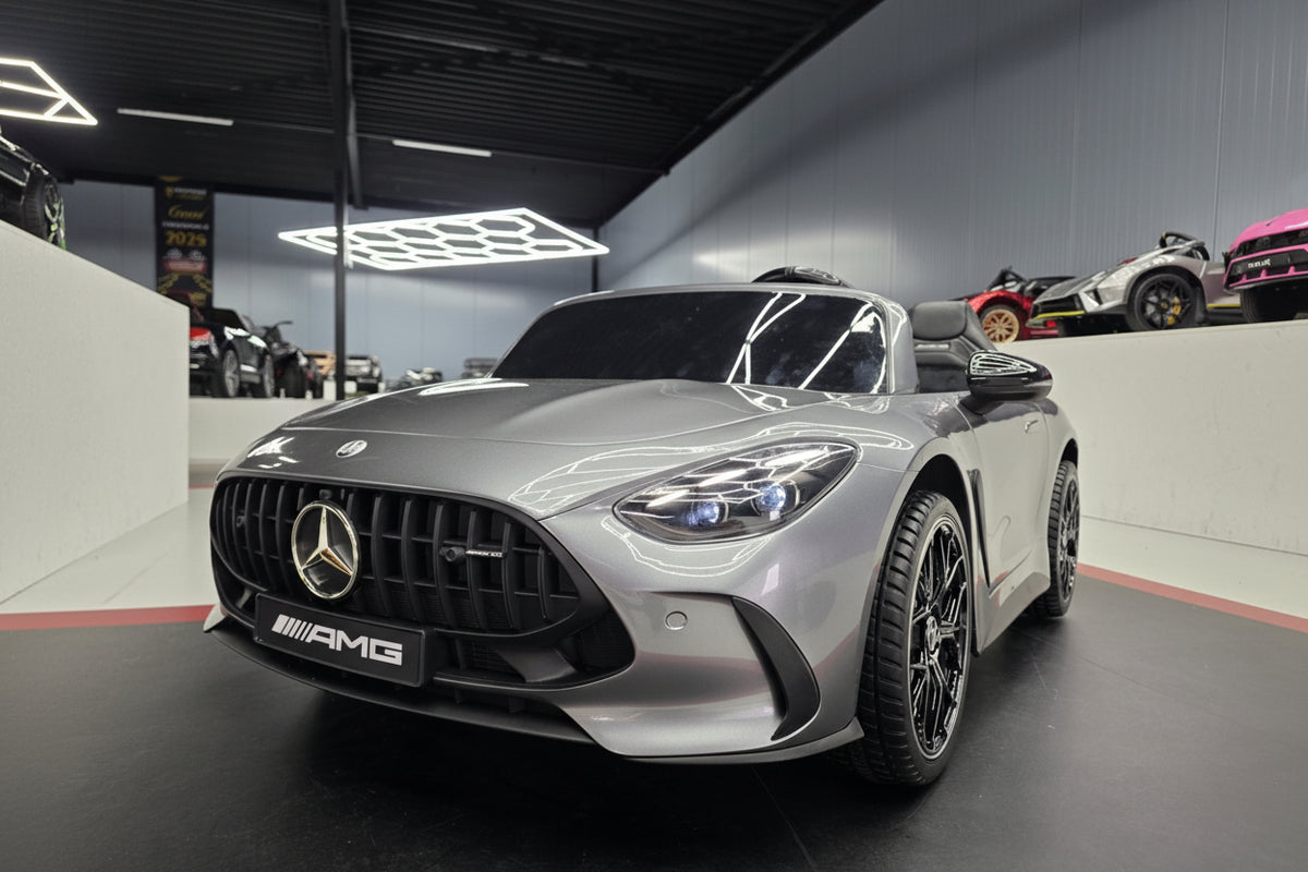 Mercedes-Benz GT63 24V elbil för barn – 2 personer, metallic grå