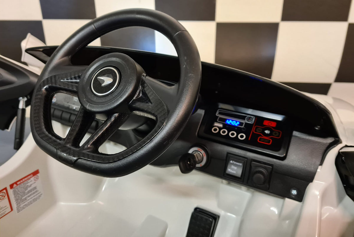 McLaren 620 GT 12V elbil för barn med fjärrkontroll – vit