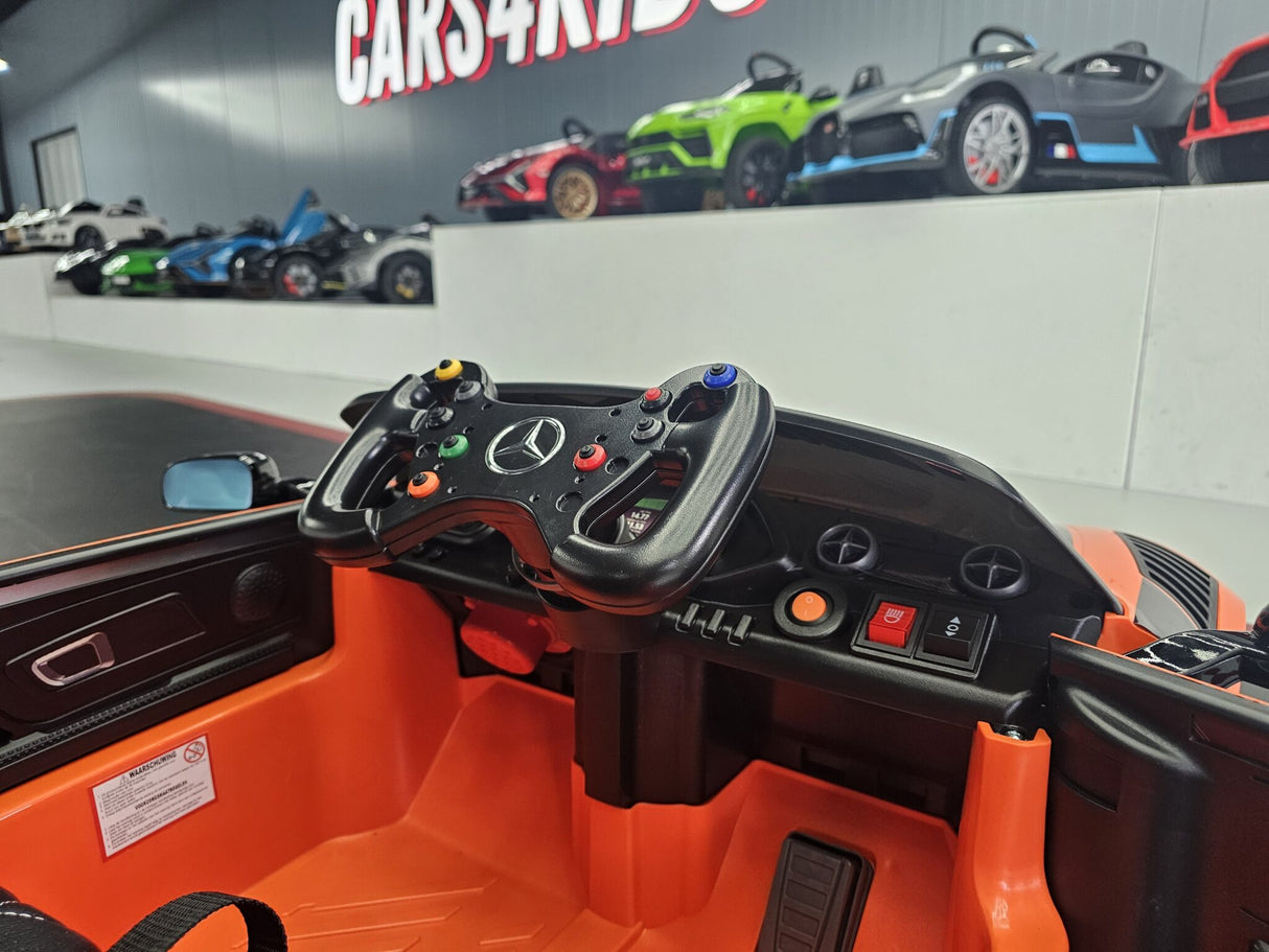 Mercedes-Benz GT3 AMG 12V elbil för barn – 1 person, orange