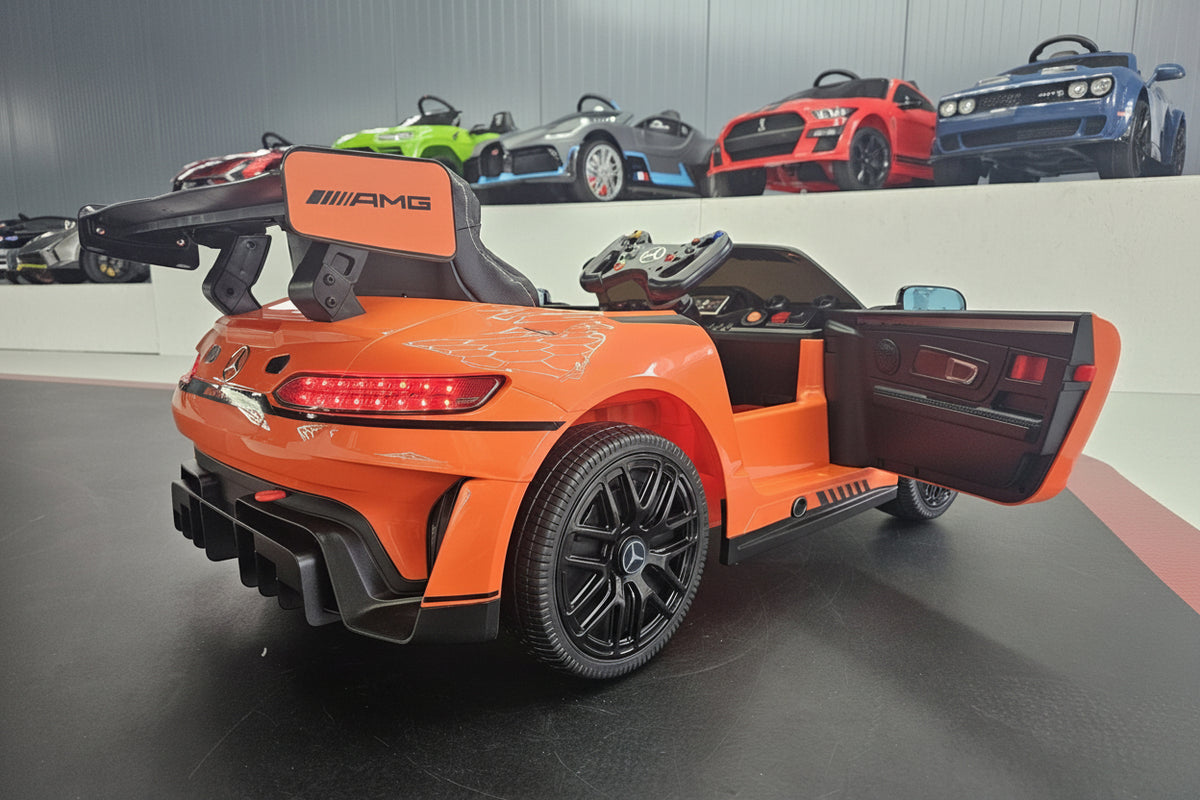Mercedes-Benz GT3 AMG 12V elbil för barn – 1 person, orange