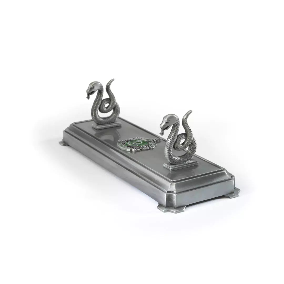 Slytherin wand display - Harry Potter
