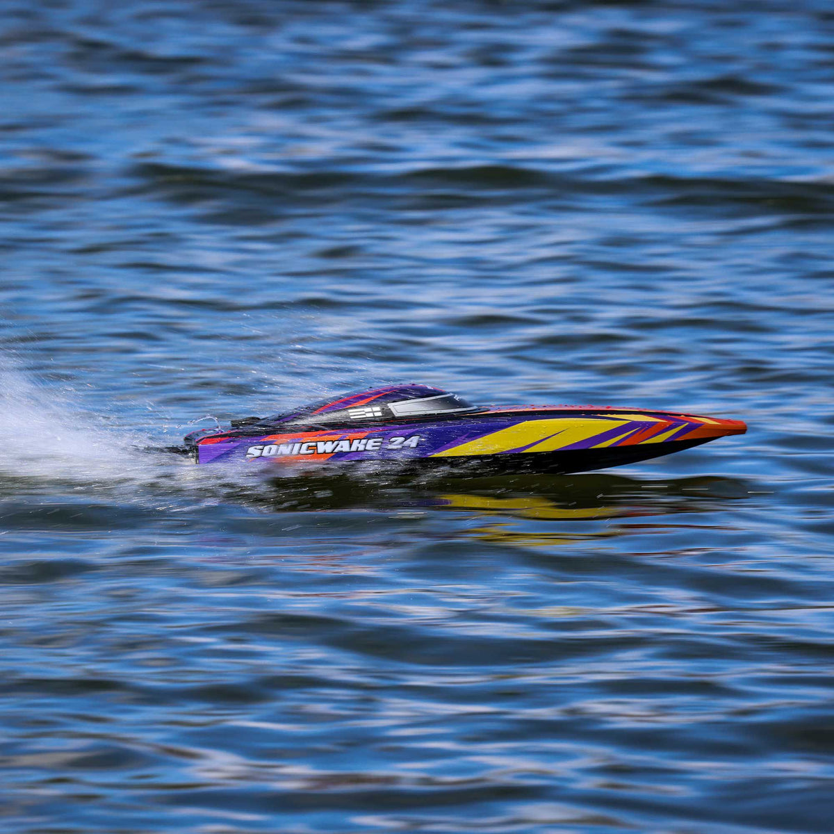 Sonicwake 24" Self-Righting Brushless Deep-V RTR (Battery & Charger Included)