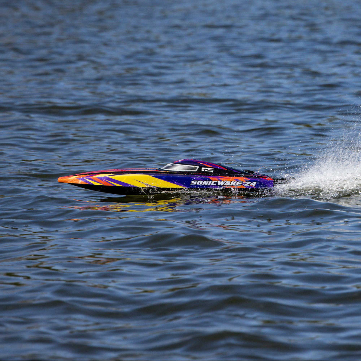Sonicwake 24" Self-Righting Brushless Deep-V RTR (Battery & Charger Included)