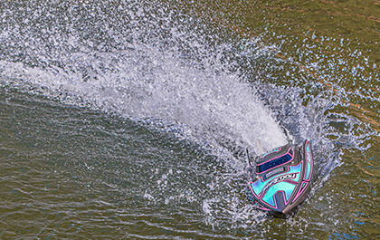Heatwave Recoil 2 V2 26 Self-Righting, Brushless: RTR