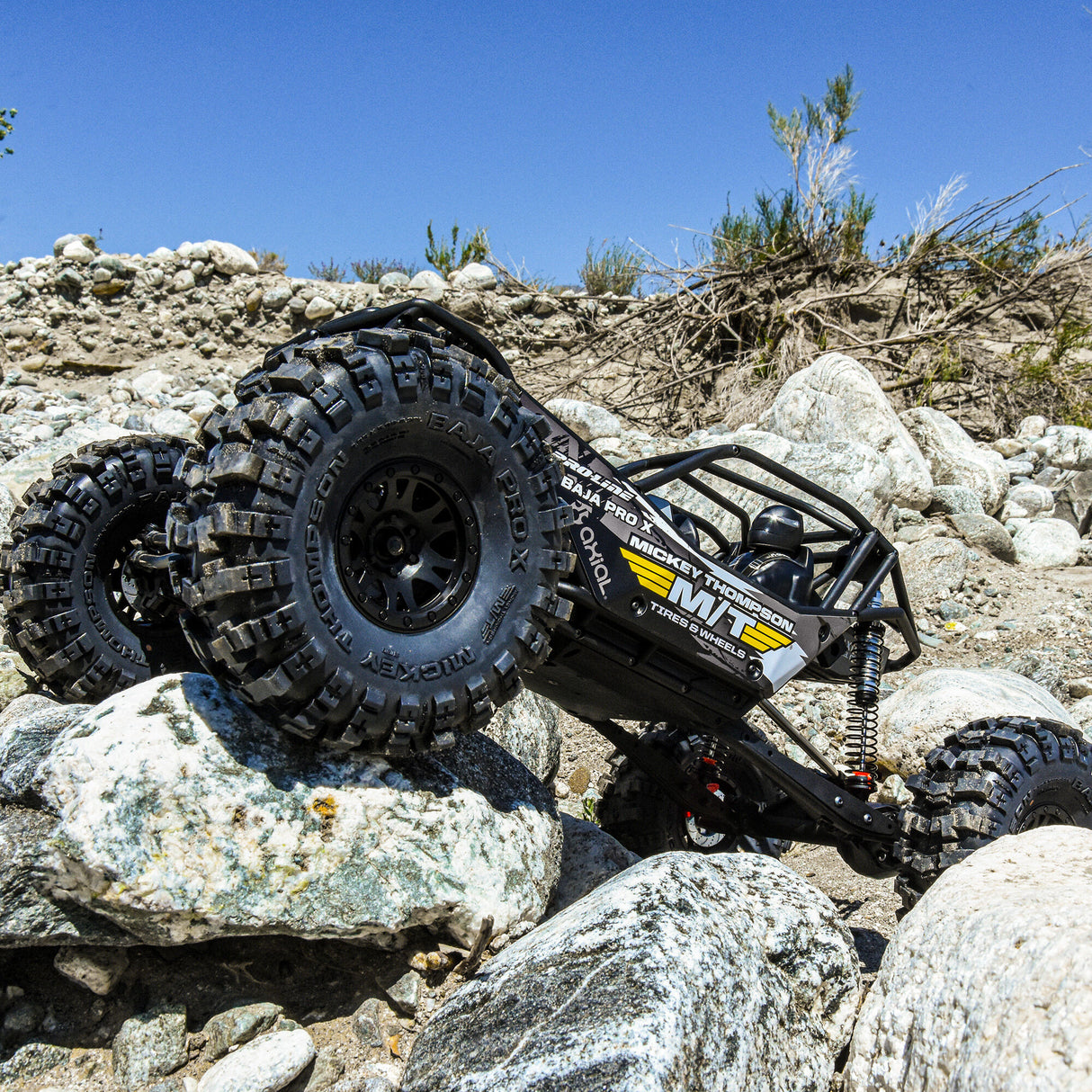 1/10 MickeyThompson BajaProX G8 F/R 2.2 Crawlr (2)