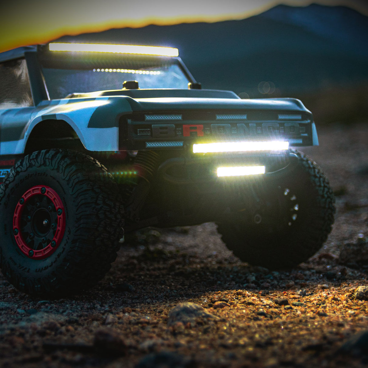 1/10 & 1/8 6 Ultra-Slim LED Lt Bar Kit 5V-12V Crv