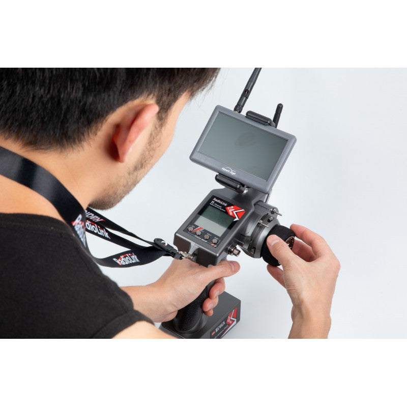 RC6GS V3 7-Channels radio with R7FG gyro integrated Receiver