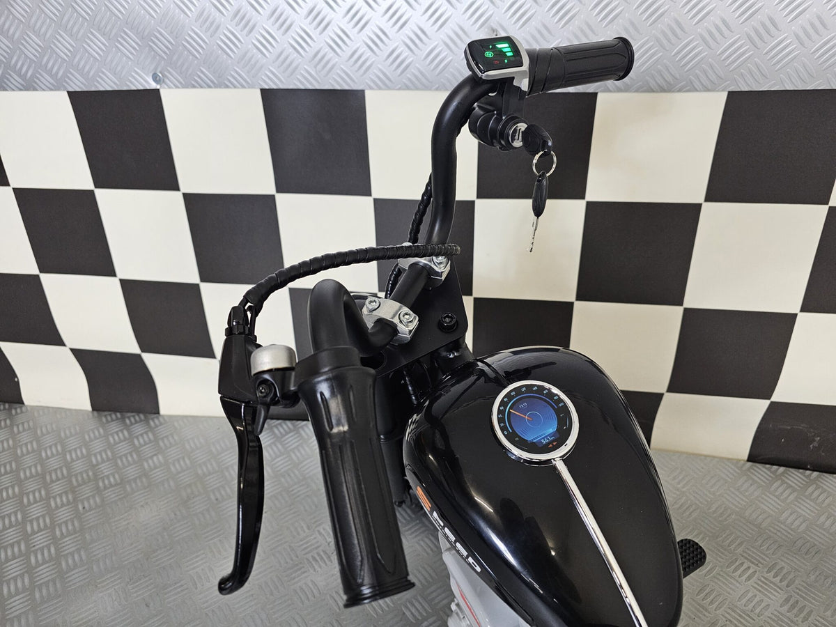 Chopper 24V elmotorcykel för barn – svart