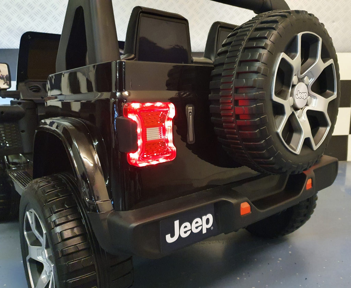 Jeep Wrangler 4x4 12V elbil för barn med fjärrkontroll – svart