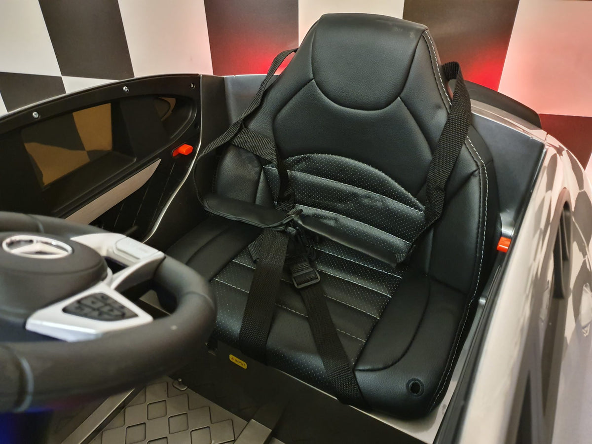 Mercedes-Benz GLC 63 AMG 12V elbil för barn – 1 person, metallic silver