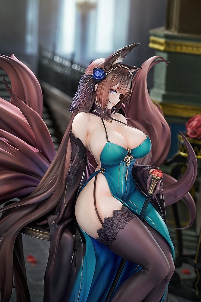 Azur Lane PVC Statue 1/7 Amagi: Throne of Fallen Petals Ver. 27 cm