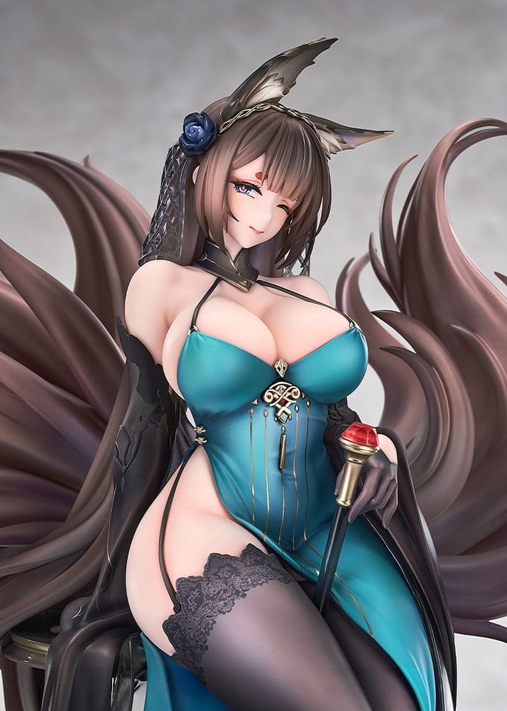 Azur Lane PVC Statue 1/7 Amagi: Throne of Fallen Petals Ver. 27 cm