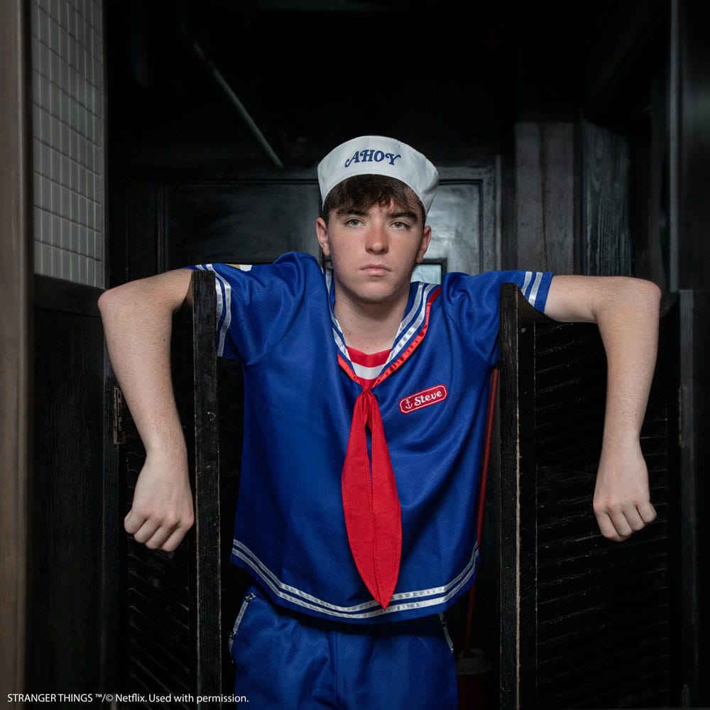 Stranger Things: Scoops Ahoy Steve Costume Size S/M