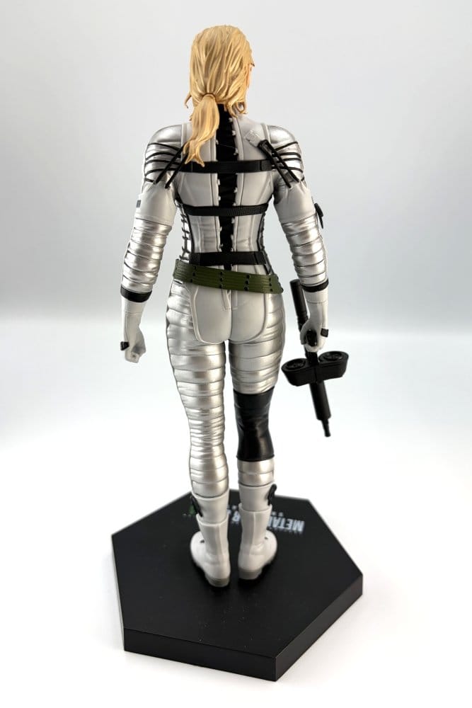 Metal Gear Solid Delta: Snake Eater PVC Figure The Boss 20 cm