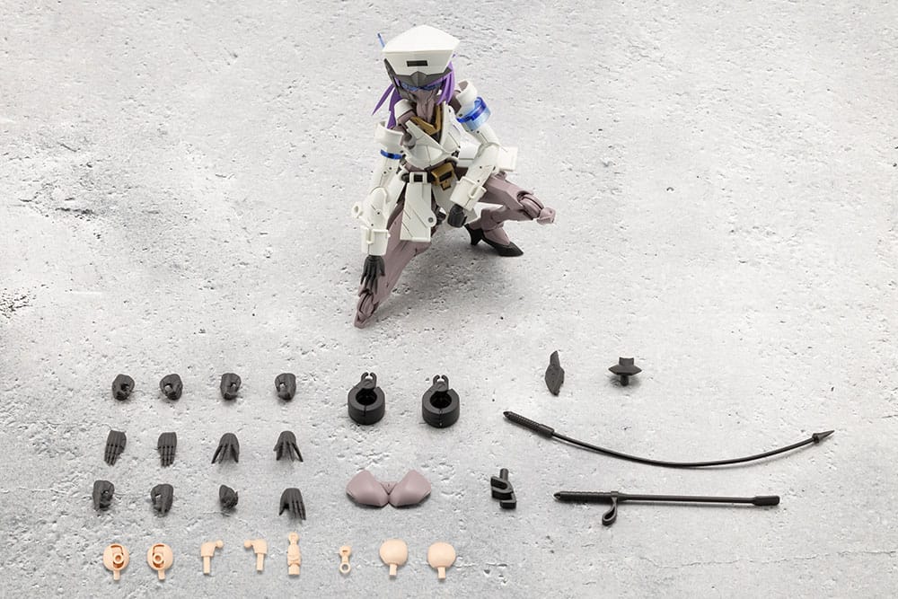 Megalomaria Unlimited Universe Plastic Model Kit Vanguard Leader 16 cm
