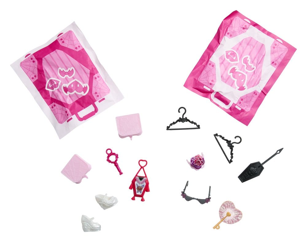 Monster High Skulltimate Secrets Doll Destination: Gore-geous Oasis - Draculaura