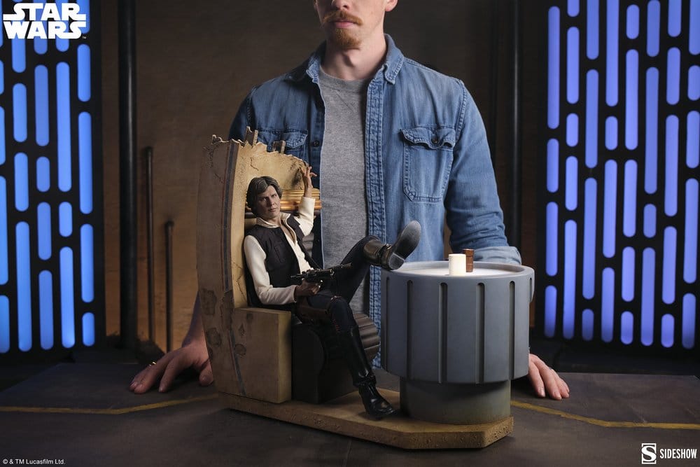 Star Wars Episode IV Mixed Media Premium Format Figure Han Solo: Sorry About the Mess 32 cm